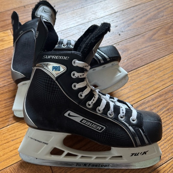 Bauer Supreme Pro Black White Hockey Ice Skates Shoe Men Size 7.5 - Picture 1 of 7
